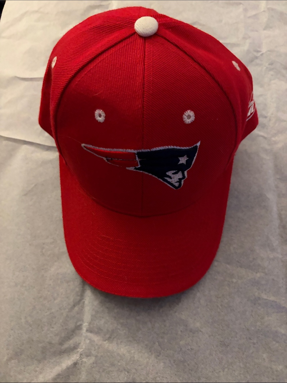 Red New England Patriots Men's Baseball Cap